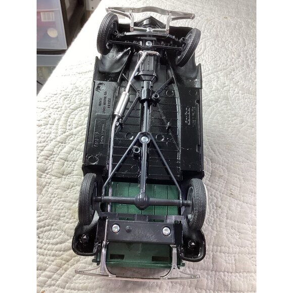 1930s Coca-Cola Diecast Collectible Ford Truck Model*Open Doors*Vintage Ad*EUC - Picture 7 of 9